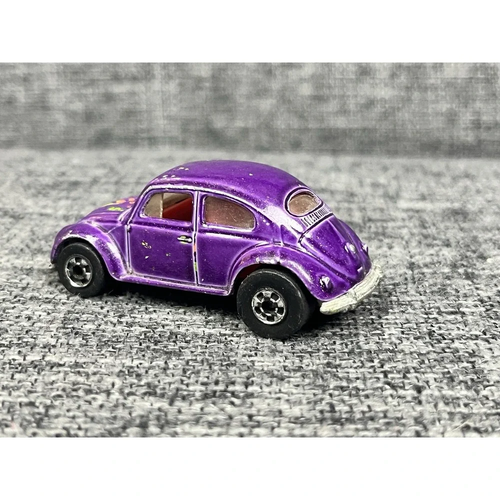 Hot Wheels Volkswagen VW Bug Beetle Vintage 1988 Purple Retro Design Diecast Car